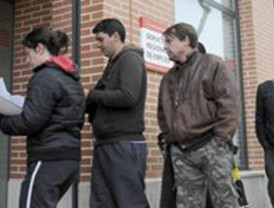 Las cajas de ahorro (Funcas) alargan a 2013 la creación de empleo neto