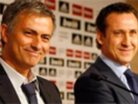 Mourinho echa más leña a la polémica con Valdano: 'Estoy mayor para recaditos en los periódicos'
