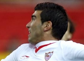 El Sevilla obtiene una cómoda victoria un Racing de Santander que se hunde en el descenso  (0-3)