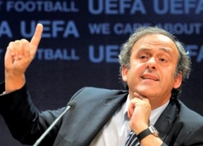 El francés Platini, jefe de la UEFA, no sospecha de la goleada del francés Olympique al Dinamo (1-7) que le mete en octavos de Champions