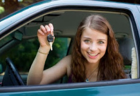 Al 40% de los conductores jóvenes les ha comprado el coche sus padres, según Coches.net