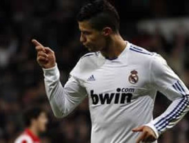 Raúl, José Tomás, Trinidad Jiménez y Nati Mistral, entre los premios Madrid 2010