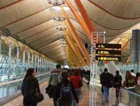 Aeropuertos españoles recobran normalidad