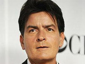 El Twitter de Charlie Sheen roza los 300.000 seguidores