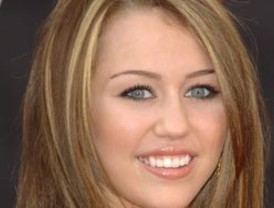 La polémica Miley Cyrus busca mejorar su imagen