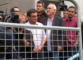 Cayo Lara y Garzón no injuriaron a la Policía al criticar su carga contra los indignados