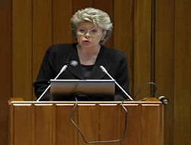 Uno de los principales productos de exportación, las flores, en su peor momento