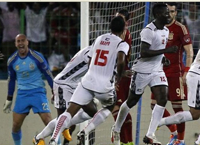 La Roja se duerme y sufre: regala un gol y mucha emoción a una Guinea que llegó a asustar (1-2) 