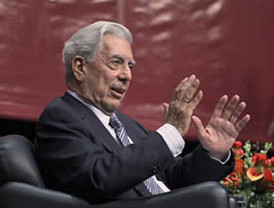 Vargas Llosa recibe el premio Alfonso Reyes