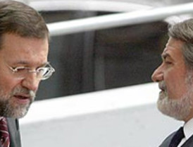 A tres días del abrazo Aznar-Rajoy, el ex presidente lanza un discreto 'viaje' a su sucesor