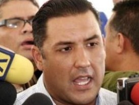 Chávez cumple su amenaza: cierra 70 comercios por subir los precios