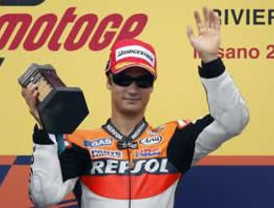 Aumentarán sueldos a policías y militares 'de acción' y no 'de escritorio'