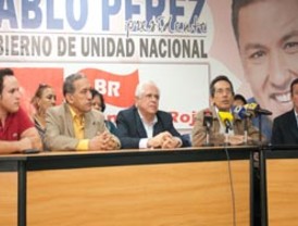 El secretario general de la OMT y Vicente del Bosque, Medallas al Mérito Turístico