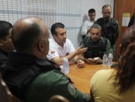 Grecia cede: aprobará un nuevo plan de recortes para recibir la ayuda externa