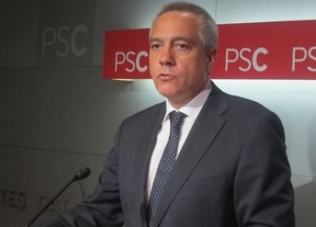 Pere Navarro sigue el paso atrás de Rubalcaba: deja el PSC dividido por la consulta y malogrado en las urnas