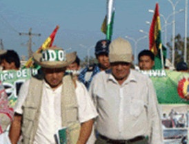 Ahora Angelina Jolie y Brad Pitt también diseñan joyas