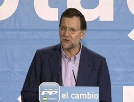 Rajoy arranca el cónclave trasladando el mensaje de que los españoles pueden confiar en el PP