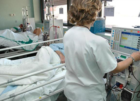 Los enfermos del riñón piden mejoras en el servicio de ambulancia: Los retrasos son constantes