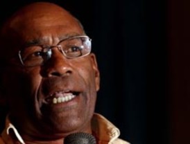 Se acabó la 'tregua': el PP se echa al cuello del Gobierno y éste le llama 'aliado' de los piratas