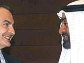 ZP aprovecha la crisis árabe y 'rasca' más dinero para cajas, telecos y energías