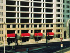 Kirchner reaparece en público con la presidenta