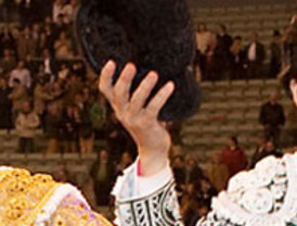 Magia y cante hondo de un Morante que se rompió a torear... medio toro