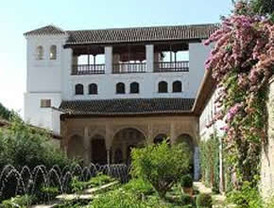 Rajoy asevera: 'Nadie confía en las recetas del socialismo' y ofrece un cambio