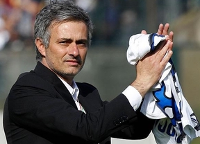 Mourinho 'vigilará' a sus jugadores en el Alemania-Portugal y España-Italia