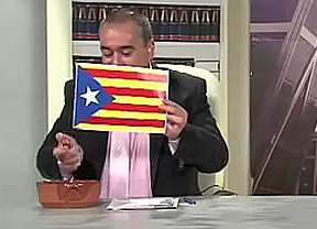 Provocando al máximo: queman una estelada catalana en televisión