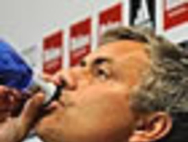 Mourinho, mal compañero, sacude a Pellegrini