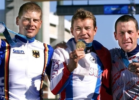El bronce de Armstrong en Sidney puede correr el mismo destino que sus 7 Tours