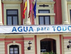 El osezno 'Aragón' ya se pasea por Cabárceno, donde completará su recuperación