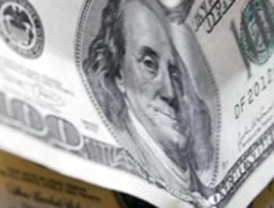 El dólar americano se cotiza un punto menos en una tendencia a la baja