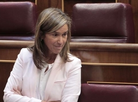 Rajoy blinda a Ana Mato a pesar de los polémicos regalos de Gürtel: "Está haciendo las cosas muy bien"