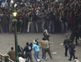 Al menos tres muertos y 1.500 heridos en los enfrentamientos de El Cairo