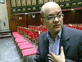 Berlusconi insiste en tildar de 'bronceado' a Obama