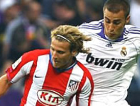 Valverde conserva la 'camiseta' amarilla tras su gran debut