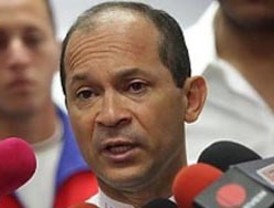 Ramírez llamó irresponsables a quienes exigen más presupuesto