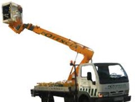 Trabajadores y sindicatos de CCM exigen a los consejeros que sean 'responsables' y voten a favor de la integración en Cajastur