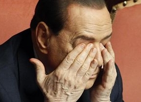 Berlusconi, expulsado del Senado italiano por su condena por fraude fiscal, amenaza con seguir dando guerra