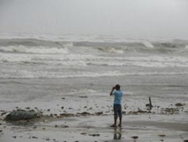 Huracán causa primeras inundaciones