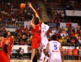 La Junta no aumentará horas lectivas como Madrid porque se perderían 4.580 profesores