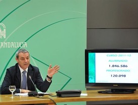 Scarlett Johansonn vuelve a enamorar para Dolce & Gabbana