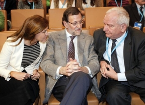 Cospedal y Rajoy junto a Joseph Daul, presidente del PPE