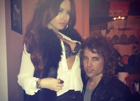 Una foto de Demi Lovato enseñando el sujetador desata la polémica en Internet