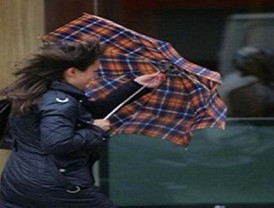 Un total de trece provincias, entre ellas Murcia, estarán este miércoles en alerta por viento y cinco, por lluvias