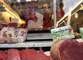 Francia retuerce la polémica de la carne de caballo: se retira del mercado pero se la darán a los pobres