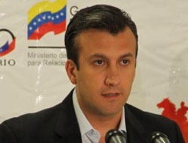 Cierran calles para exigir cerveza y música