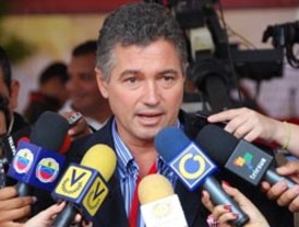 Extraen 10 metros de plástico del estómago de un chino de 56 años