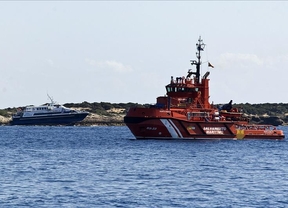 3 muertos al estrellarse un yate contra las rocas en Formentera